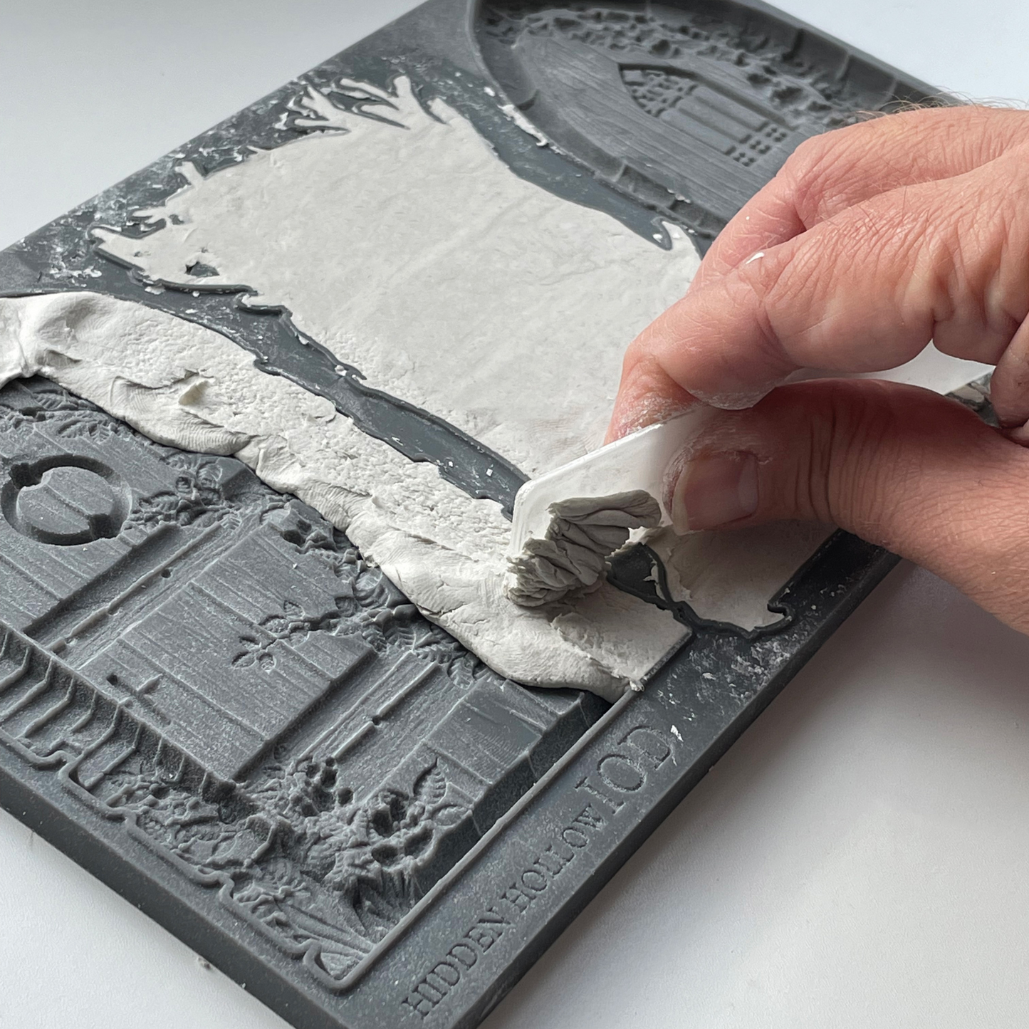 "Hidden Hollow" Fairy Door IOD Mould by Iron Orchid Designs. Available at Milton's Daughter. Application demo.