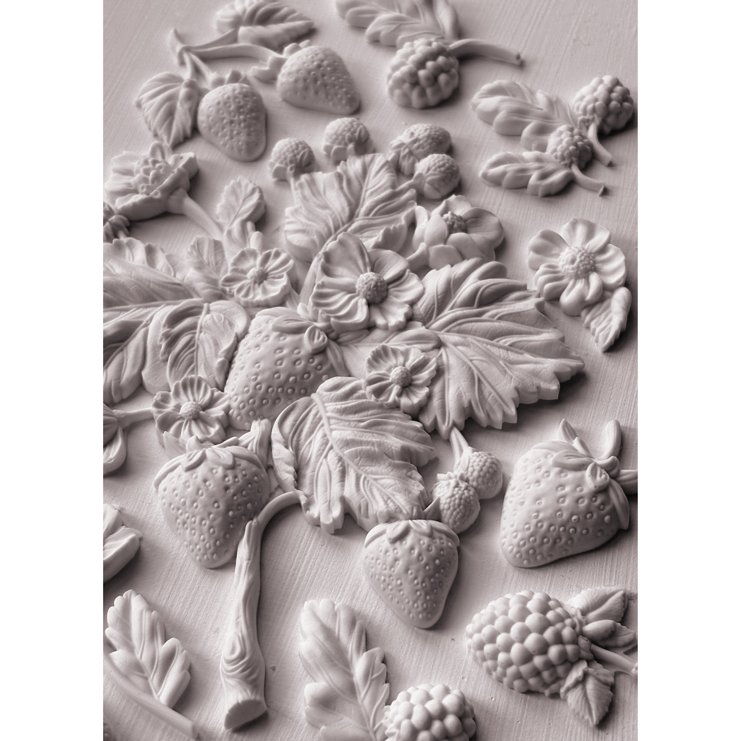 "Wild Berries" IOD Decor Mould by Iron Orchid Designs. Available at Milton's Daughter. Casting image #2.